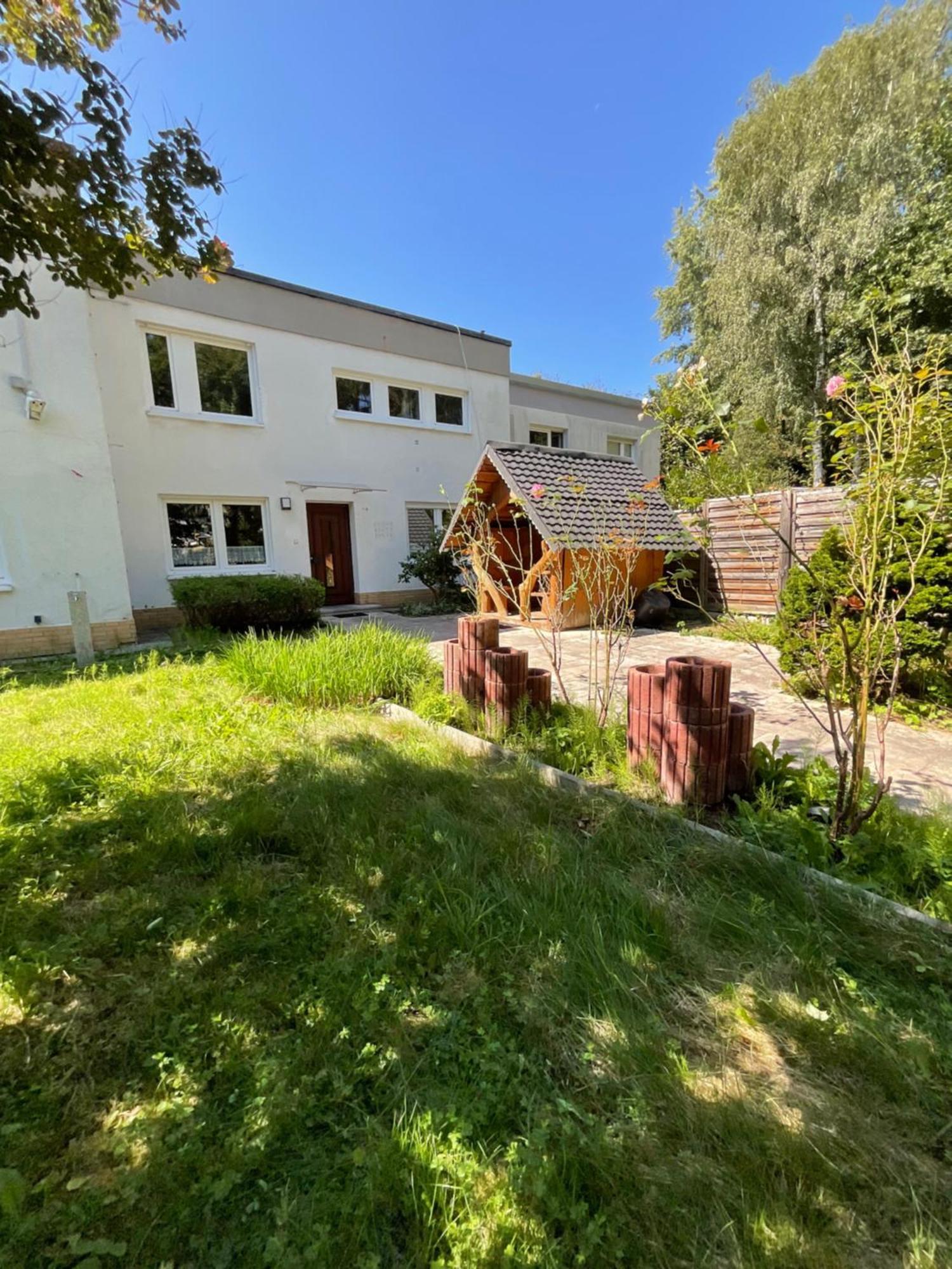 Messe-Apartment, 4 Schlafzimmer, 80 Qm, Garten - 6 Km Zur Messe, Verkehrsguenstig, Ruhig, Parkplaetze ニュルンベルク エクステリア 写真
