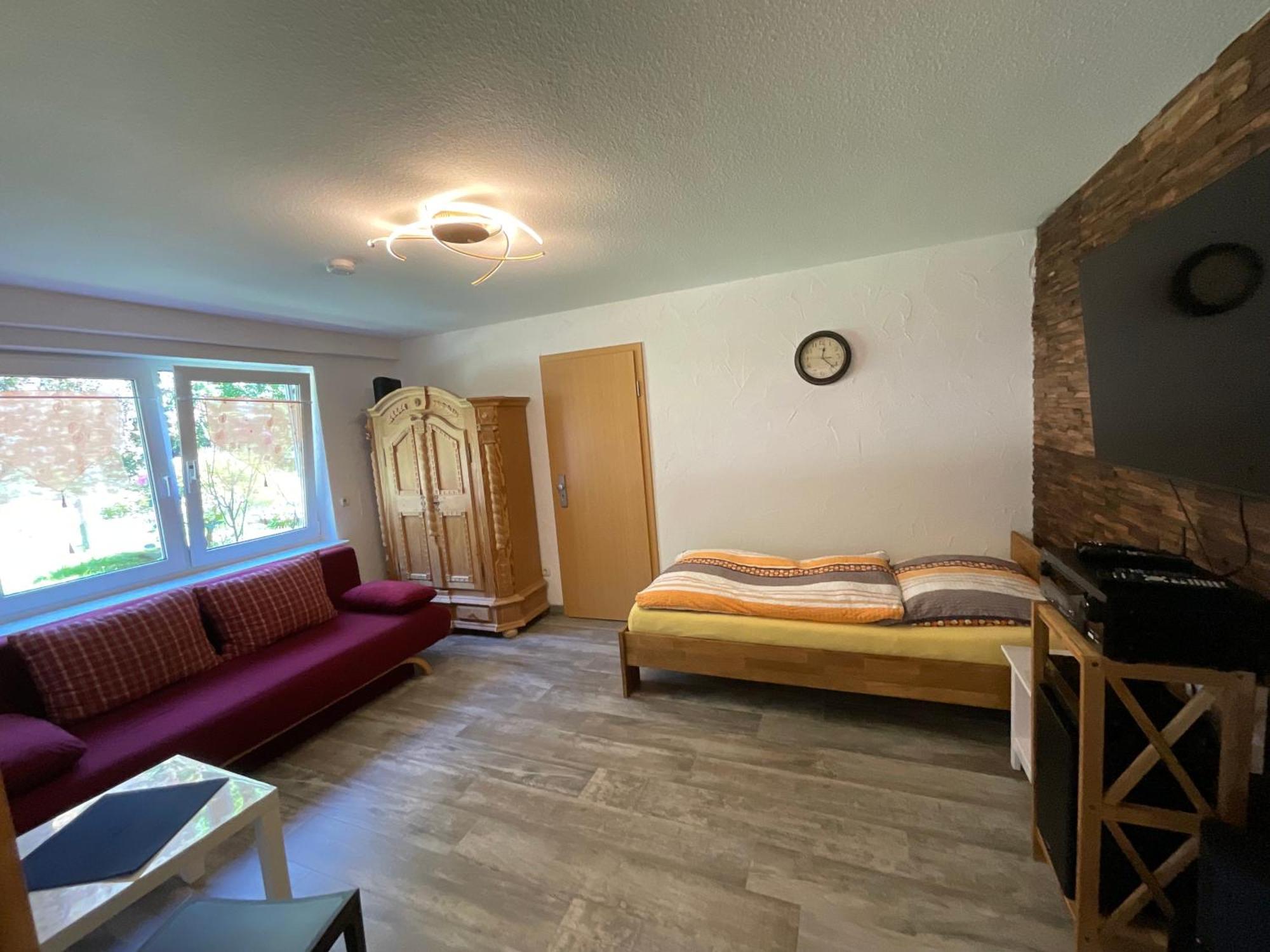 Messe-Apartment, 4 Schlafzimmer, 80 Qm, Garten - 6 Km Zur Messe, Verkehrsguenstig, Ruhig, Parkplaetze ニュルンベルク エクステリア 写真
